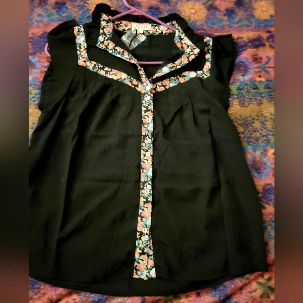 Andree By Unit Blk Button-Up W/ Floral Design, Ru… - image 6